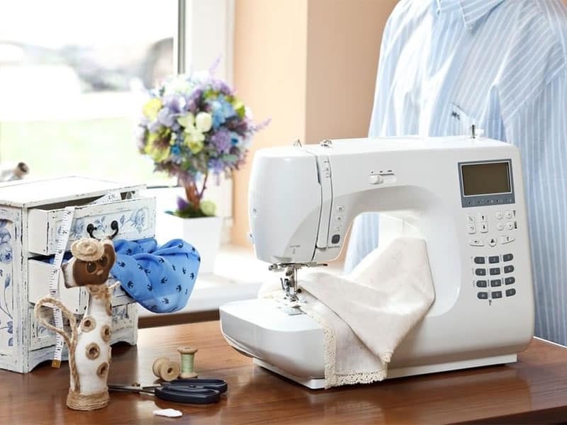 Top 13 Best Mechanical Sewing Machines for Your Projects in 2020